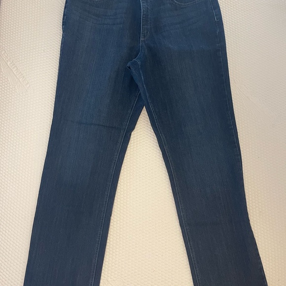 JONES New York Jeans - Picture 3 of 11